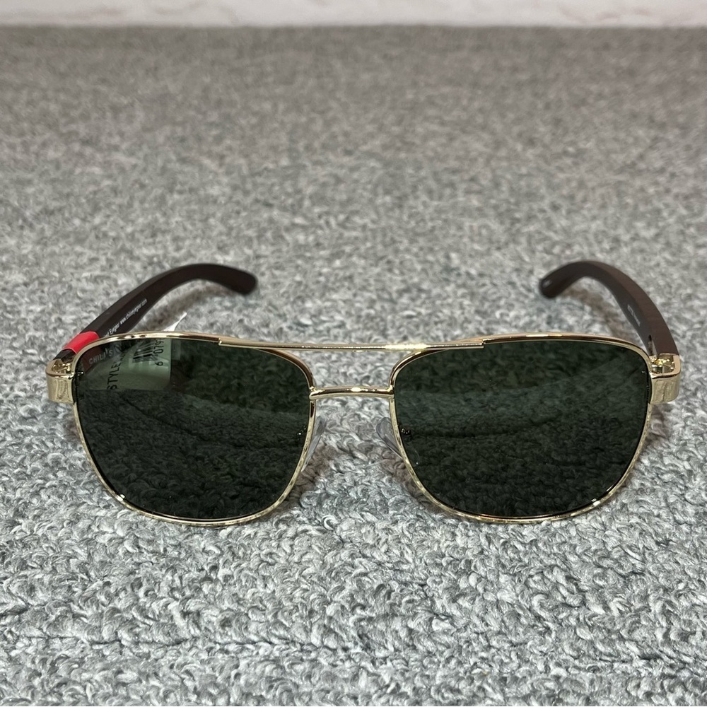 Chili’s Polarized Aviator Sunglasses New